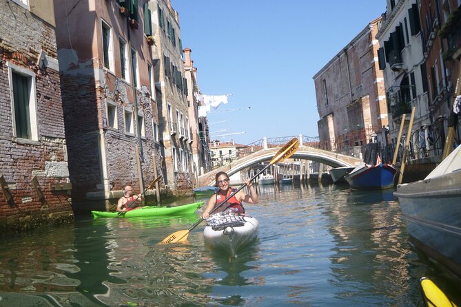2 Hour Venice Canal Kayak Tour - Premium experience by day - What to Wear So You Don’t Spend the Tour Thinking About Water