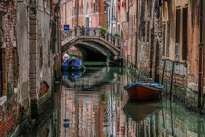 3 Hours Private Original Venice Photo Walk - Start in the Rialto area: your meeting point and what it implies