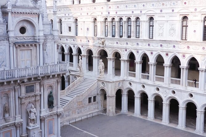 Best of Venice Private Tour: St. Mark's Doge Palace Gondola Ride - A Tight Route That Feels Like More Than 4.5 Hours