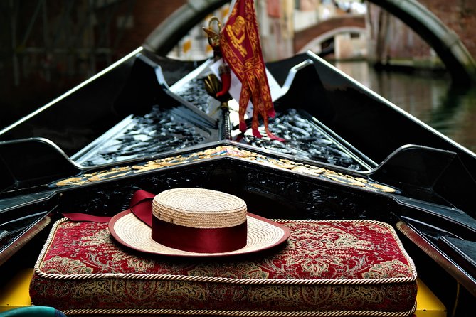 Classic 30-Minute Gondola Ride in Venice - Should You Book This Gondola Ride? My Call