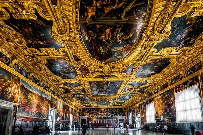 Doge's Palace and St Mark's Basilica Fast-Track Tour in Venice - Fast-Track in Venice: what skip-the-line really means