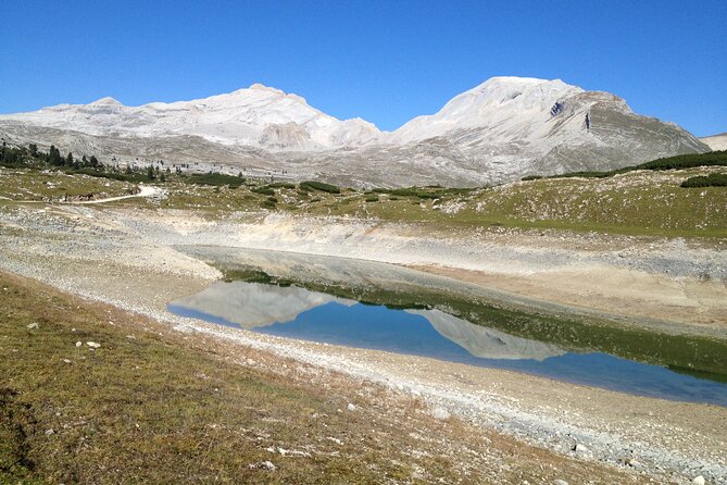 Dolomites & Cortina Small Group Tour from Venice - Lake Auronzo di Cadore: quick lakeside stretch and a gelato-style payoff