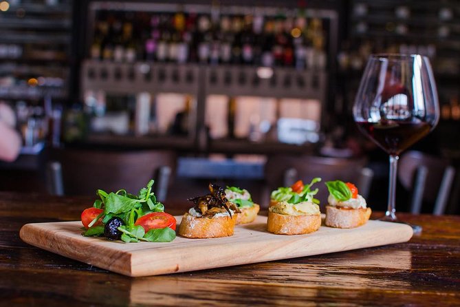 Eat, Drink and Repeat: Wine and Food Tasting Tour in Venice - Why this progressive wine-and-food tour fits Venice so well