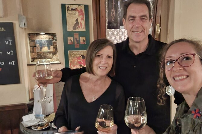 Eat, Drink and Repeat: Wine and Food Tasting Tour in Venice - Group size and timing: the real logistics of eating in Venice