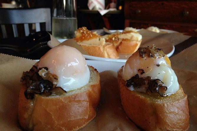 Eat Like a Local: Venice 3-Hour Small-Group Food Tasting Tour - Pace, walking, and what to wear when Venice is wet