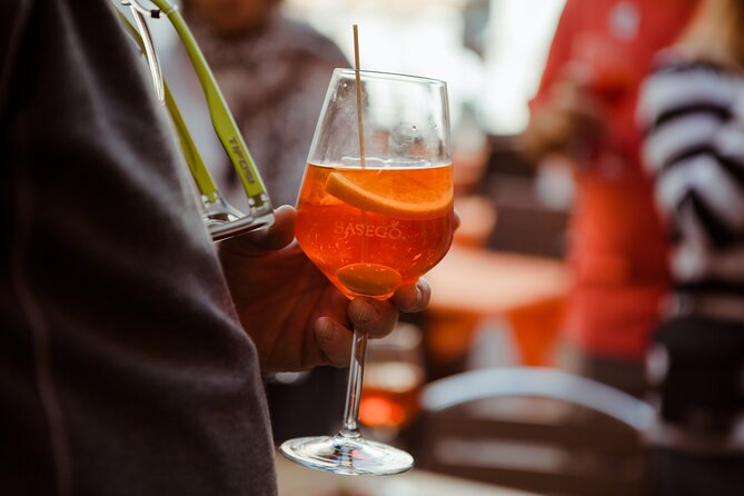 Eat like a Local: Venice Cicchetti and Wine Tasting Evening Tour - Stop-by-stop: from aperitivo openings to Gelateria Nico