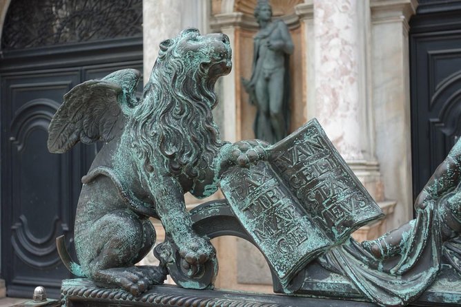 FriendInVenice: Experience the True Venice with a Private Tour - Markets and the Fish Market Stop: Venice Food Culture in Motion