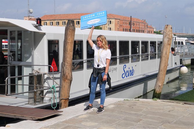 Full-Day Venice Lagoon Tour: Visit Murano, Burano and Torcello - Burano for lace and the color-game: what to prioritize in 60 minutes