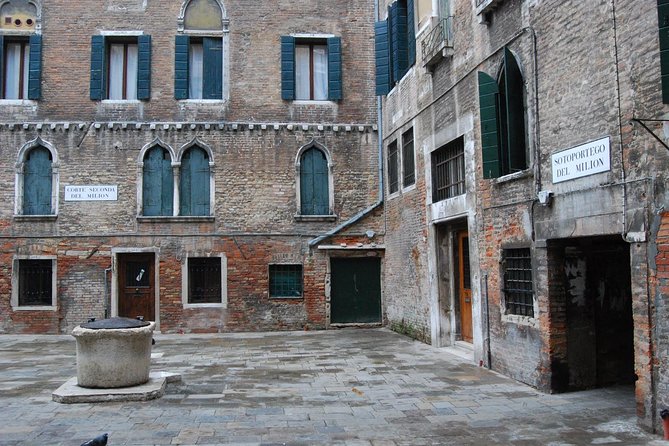 Ghosts of Venice - Discovering the Unknown - Campo San Bartolomeo and Rialto Bridge: Construction Tales With a Dark Turn