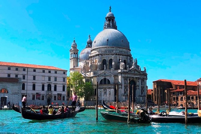 Gondola Ride and St Mark's Basilica Tour - The 3:00 pm Gondola: Shared Ride, Canal Views, and Teatro la Fenice