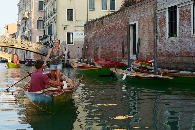 Learn to Row in the Venice Canals - Avoiding Sidewalk Crowds: Why This Canals-First Approach Works