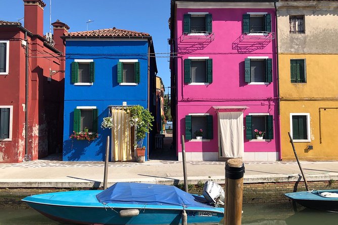 Luxury Tour of Murano & Burano by Private Boat and Guide - Stop 3: Murano glass at a master studio (and the reality check on glass art)