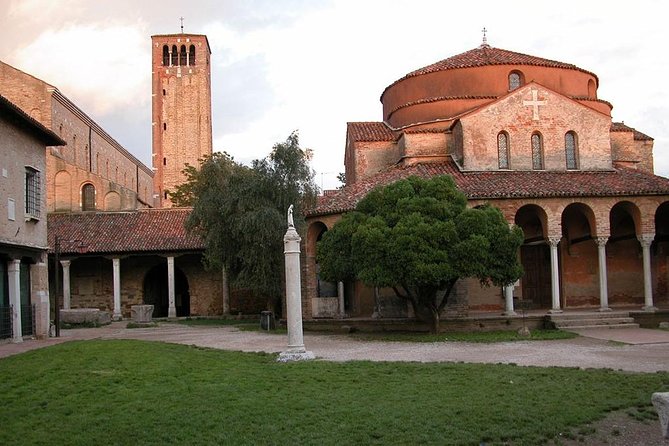 Murano, Burano and Torcello Half-Day Sightseeing Tour - Torcello: Byzantine Santa Fosca, Attila’s throne, and the Devil’s Bridge