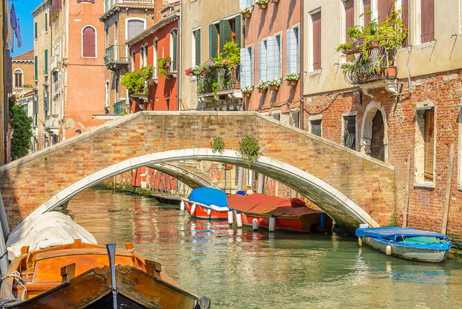 Murano & Burano Islands Guided Small-Group Tour by Private Boat - Price and Value: What You Pay For (and What You Don’t)