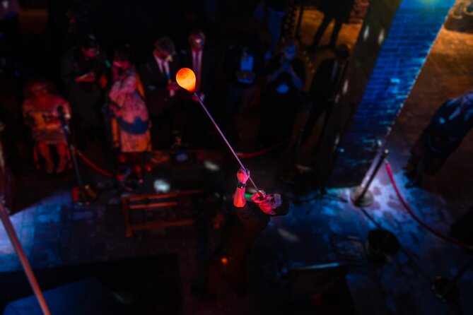 Murano Glass Blowing Demonstration - The Glass Cathedral - Practical Tips: Finding Seats, Seeing the Work, and Getting There
