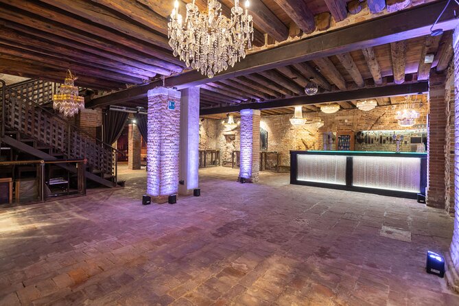 Murano Glass Blowing Demonstration - The Glass Cathedral - Who Should Book This Murano Glass Blowing Demonstration?