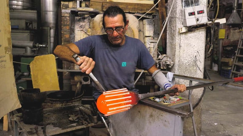 Murano: Glass Blowing Experience at Gino Mazzuccato Factory - Gino Mazzuccato factory: where Murano glass technique is shown in plain steps