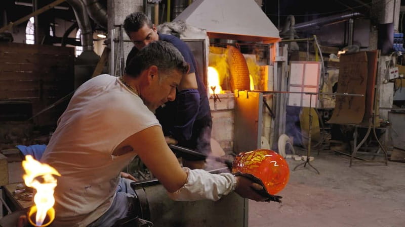 Murano: Glass Blowing Experience at Gino Mazzuccato Factory - Maestro Flavio’s demo: watching the steps that make Murano glass work