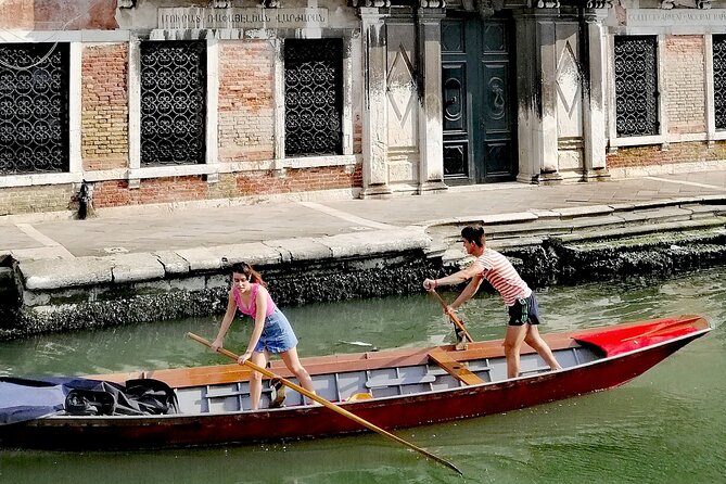 Off the Beaten Path Walk in Venice - Campo Santa Margherita: the nightlife hub that still feels Venetian by day