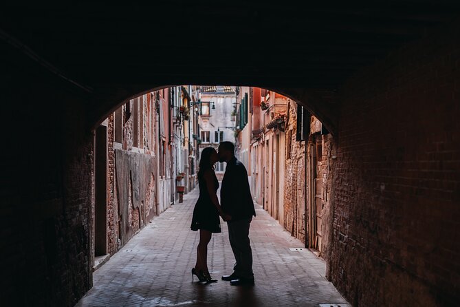 Photo shoot in Venice - Stop 1: Dorsoduro for Quiet Romance and Venice-Background Photos