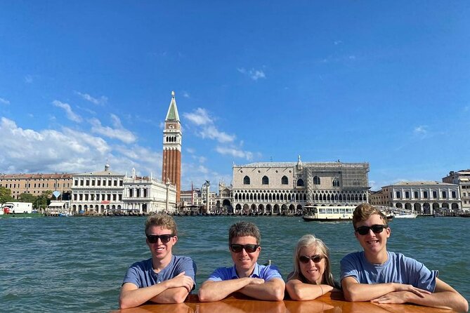 Private 3 hrs Venice Tour: St Mark's, Walking tour & Boat tour - Grand Canal boat cruise: Rialto first, then smaller canals