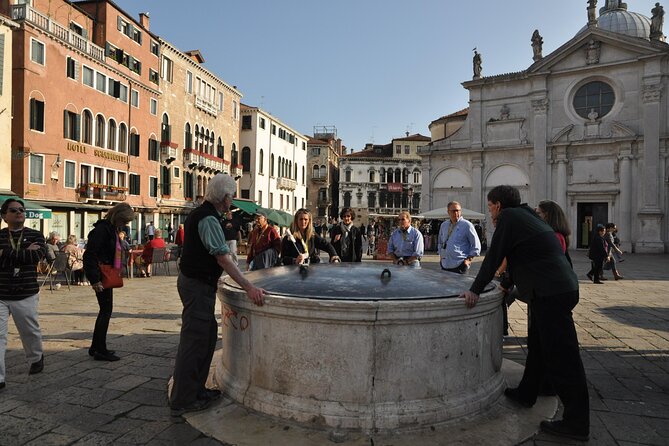 Private 3 hrs Venice Tour: St Mark's, Walking tour & Boat tour - Hearing the stories: guides, style, and small details that matter