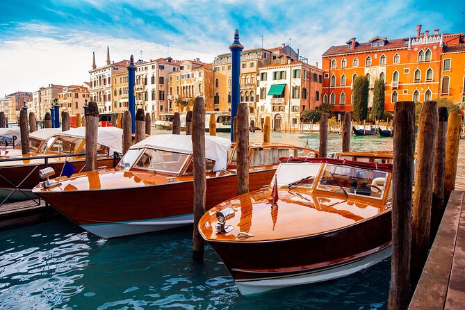 Private 4hrs Venice Tour: Doge's Palace, Grand Canal & St Mark's - Grand Canal by motor-launch: palaces make sense from the water