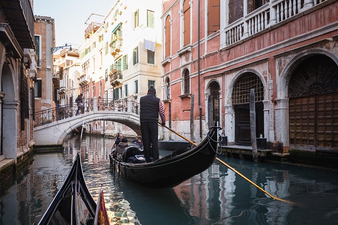 Private Crafted Gondola Ride on the Grand Canal - The Main Things That Can Go Wrong (and How to Avoid Them)