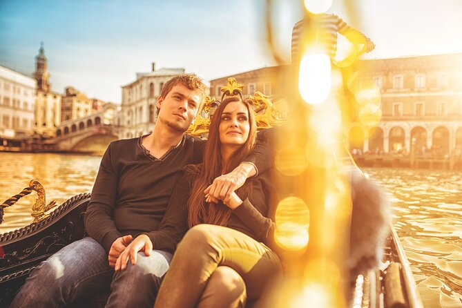 Private Photoshoot on Personal Gondola in Venice - Rialto Bridge and the Grand Canal finale: turning a walk into a photo plan