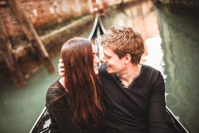 Private Photoshoot on Personal Gondola in Venice - Should you book a private gondola photoshoot in Venice?