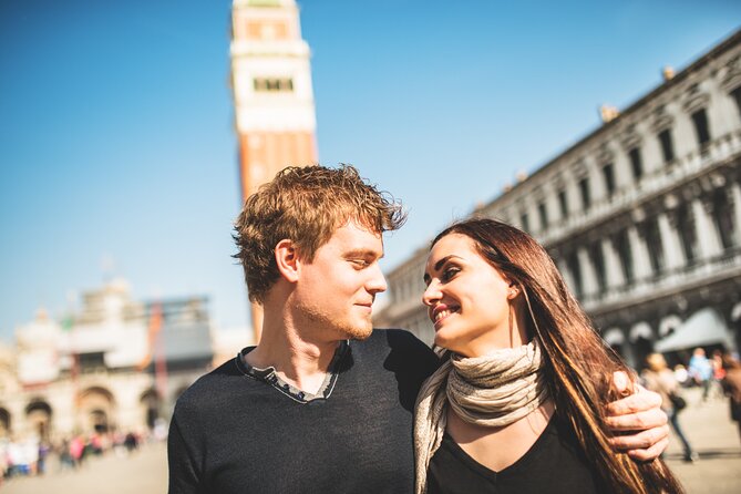 Private Photoshoot on Personal Gondola in Venice - Lagoon gondola time: your 30 minutes of Venice from the water