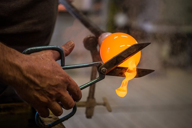 Private tour on Murano Island: discover the art of Artisanal Glassblowing - Isola di Murano: the glass demonstration and what to look for
