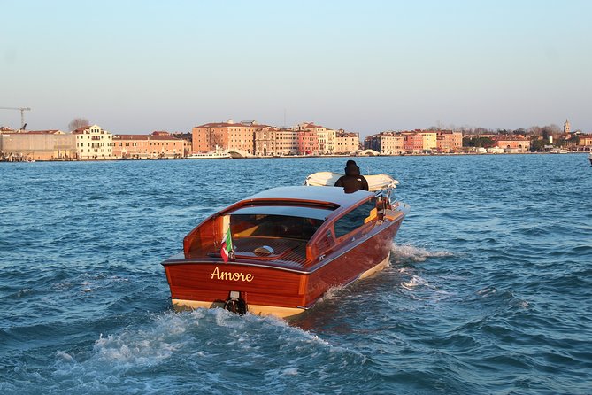 Private Tour: Venice Grand Canal Evening Boat Tour - Meeting point near San Marco Giardinetti: the part that needs patience