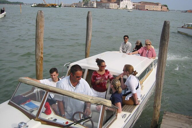 Private Venice 2 hrs Tour: Boat & Walking Tour with food tasting - Food tasting: pastry and coffee, or cicchetti and wine