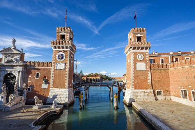 Private Venice Canal Cruise: 2-Hour Grand Canal and Secret Canals - Grand Canal Finale: Rialto Bridge and the Best Bank Views