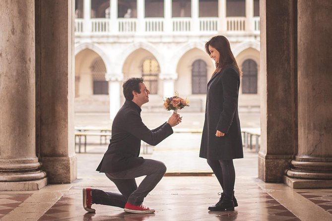 Professional Photographer in Venice, Italy - Photo Coverage That Matches Your Time: 40, 60, or 100 Edited Images