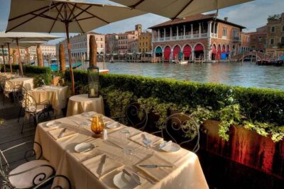 Rialto Market Food and Wine Lunchtime Tour of Venice - Mercati di Rialto Stop: Where Your Tasting Starts to Make Sense