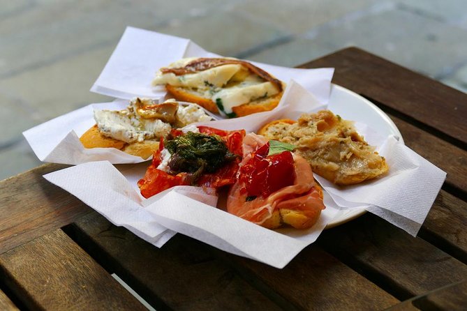 Semi-Private Venice Market and Cicchetti Food Experience - Gondolino across the canal: a food tour that actually moves through Venice