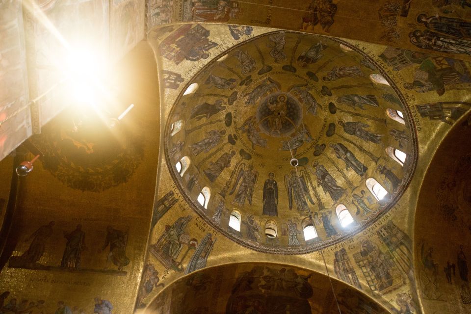 Skip the Line: St. Mark's Basilica Guided Tour - Your Guide Drives the Experience: What You Get From the Live Tour