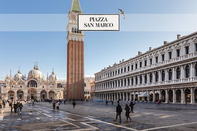 St. Mark's Basilica & Doge Palace + Murano, Burano Guided Tour - Meeting in St Mark’s Square: why the tour starts with the setting