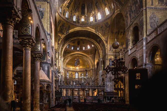 St. Mark's Cathedral Priority Guided Tour & History Gallery - Timing in an hour-long tour: how not to feel rushed