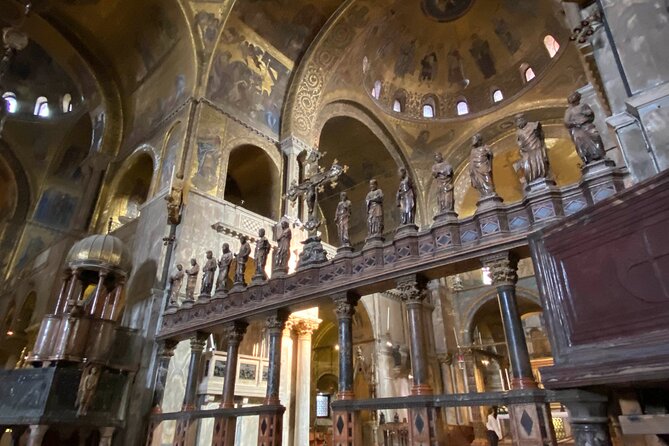 St. Mark's Cathedral Priority Guided Tour & History Gallery - The flexible format: audio guide vs live guide vs Doge’s Palace add-on