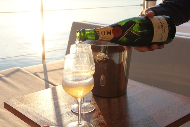 Sunset Jazz Catamaran Cruise with Aperitivo and Live Saxophone - Why this sunset jazz cruise is such an easy win