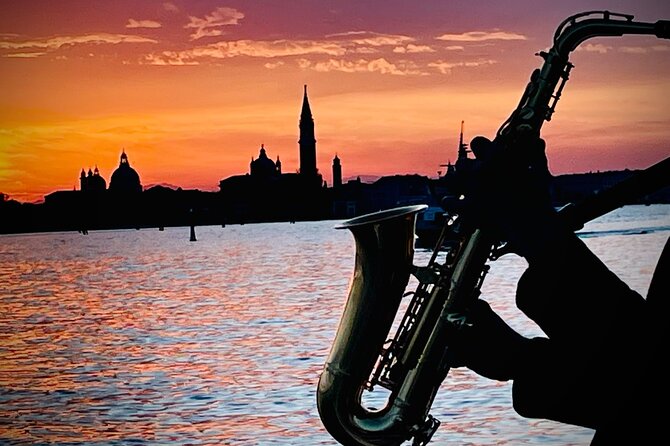 Sunset Jazz Catamaran Cruise with Aperitivo and Live Saxophone - The route in plain language: San Marco to the Giudecca turn