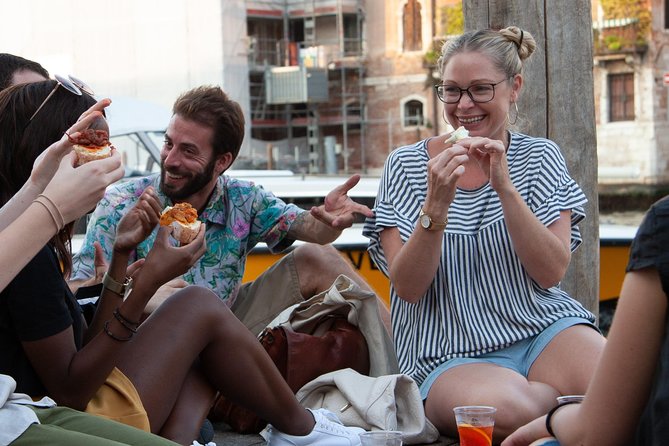 Tapas & Wines through secret Venice - Stop 1: Basegone bacaro for your first cichetti and wine