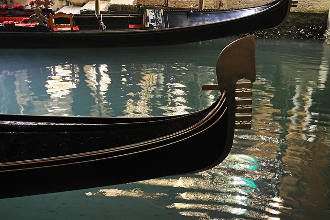 Tour of The Real Hidden Venice - Squero dei Muti and Ponte Chiodo: gondola history on the same route as today