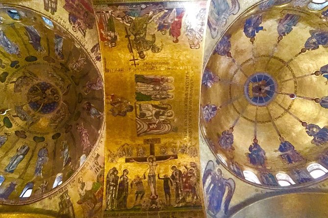 Tour of Venice in Doge's Palace and St Mark's Basilica - Palazzo Ducale: the power behind the marble (and the guards)