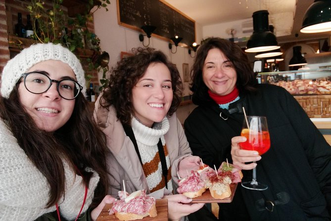 Venetian Cicchetti Street Food and Sightseeing Walking Tour - Small-group guidance: what you gain (and what you trade)