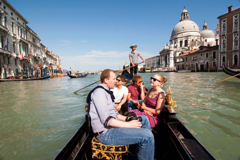 Venetian Private Sandolo tour - Why a sandolo instead of a gondola