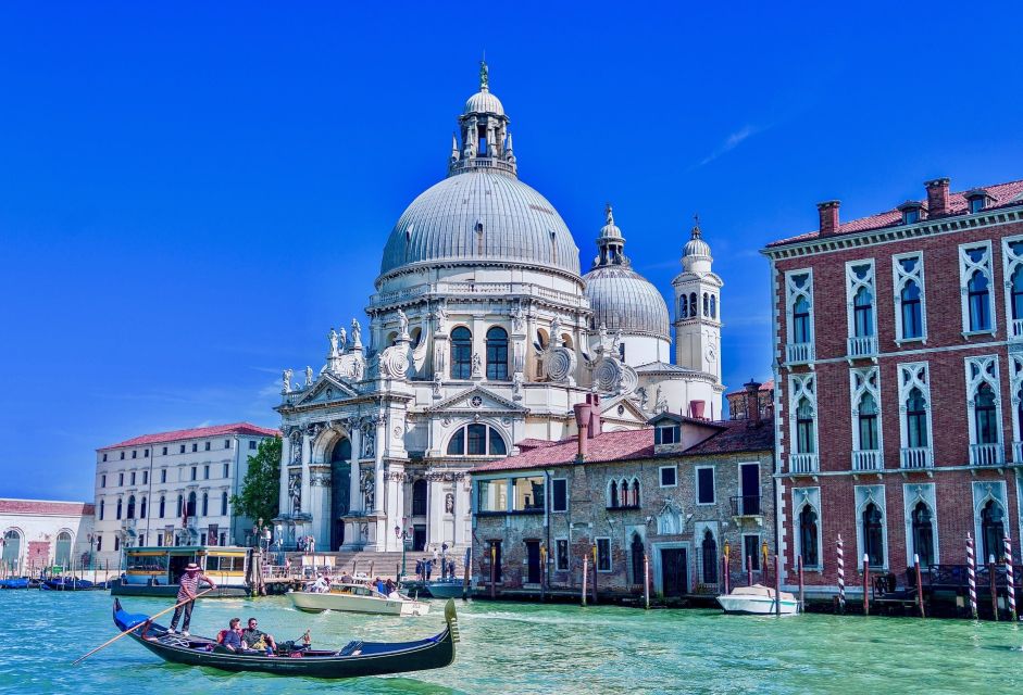 Venetian Private Sandolo tour - Timing tips: how to dodge crowds and water traffic